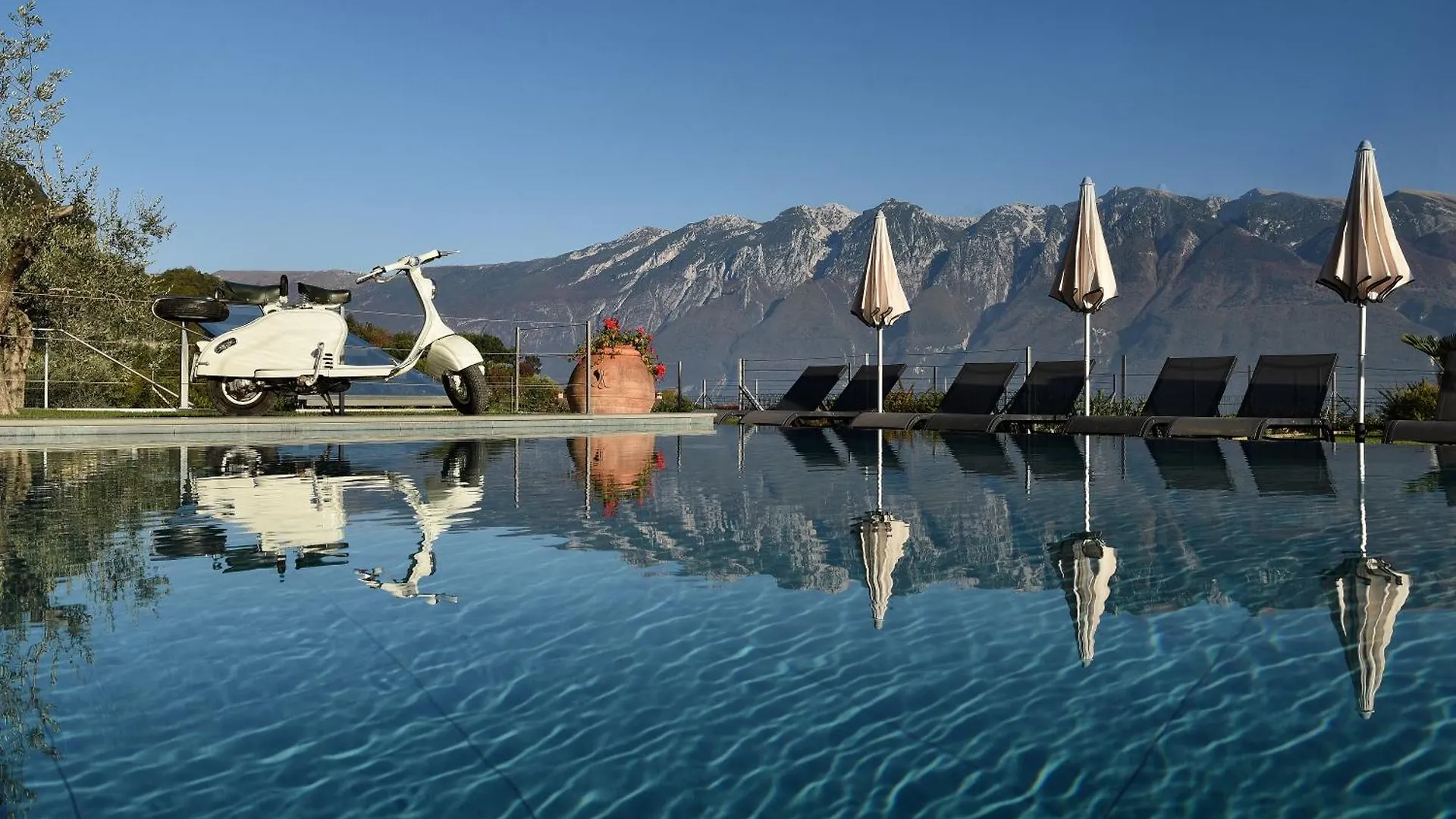 La Dolce Vita Relais - Hotel Gallo Tignale Apartment