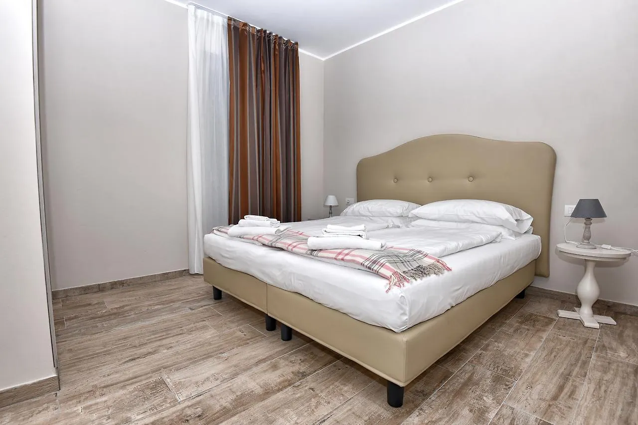 La Dolce Vita Relais - Hotel Gallo Tignale Apartment