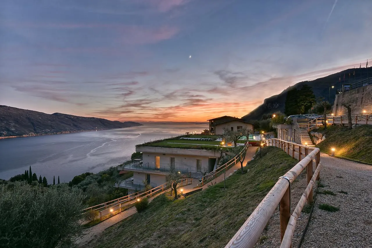 La Dolce Vita Relais - Hotel Gallo Tignale 0*,